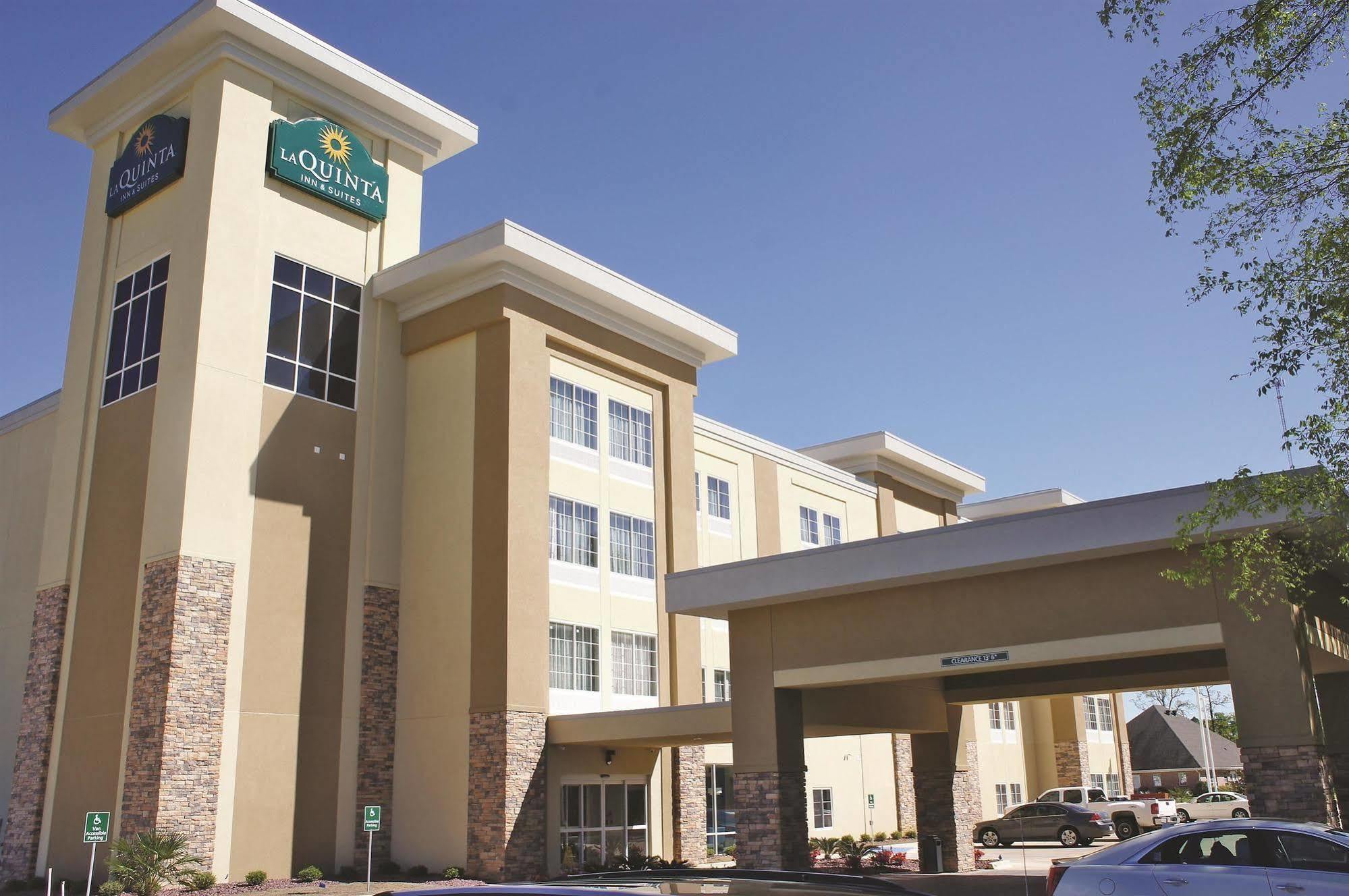 La Quinta By Wyndham West Monroe Hotel Exterior photo