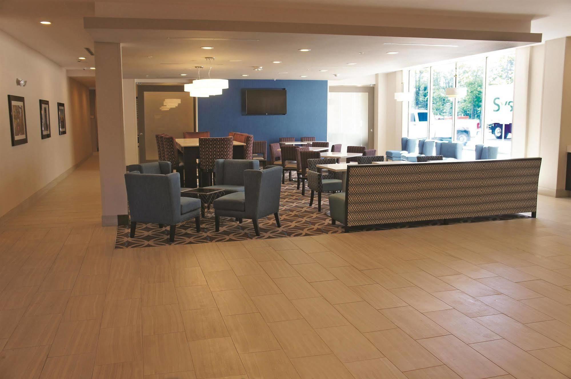 La Quinta By Wyndham West Monroe Hotel Exterior photo